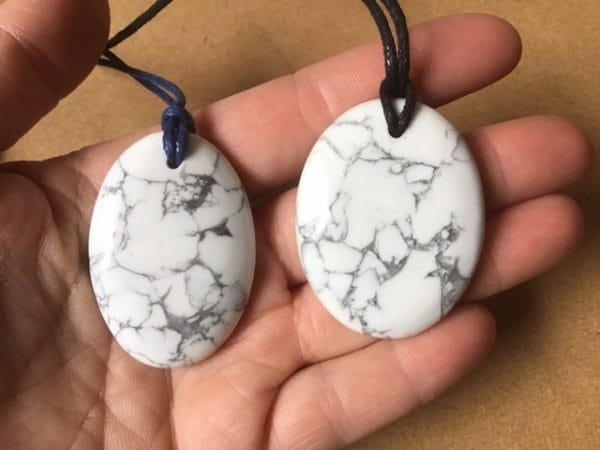 Pendentif-howlite-naturelle
