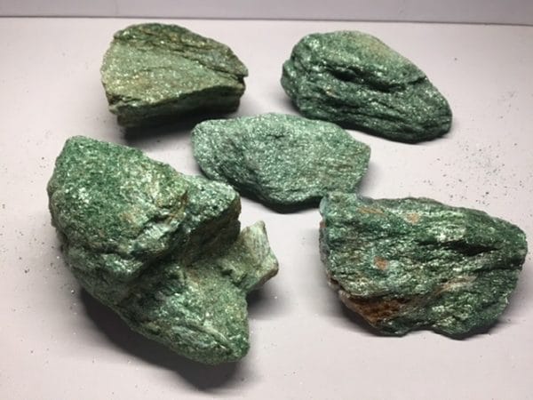 Morceaux-fuchsite-bresil