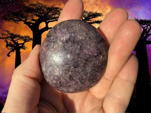Galet lépidolite