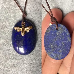 Lapis lazuli sur cordon