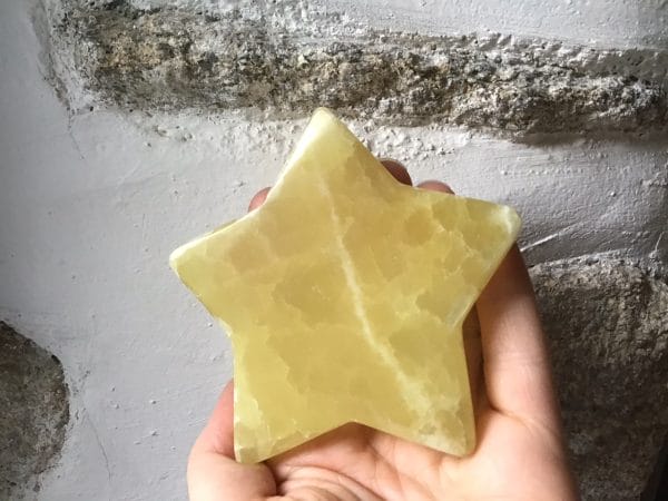Etoile-calcite-jaune-citron