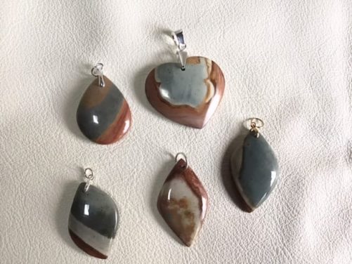Pendentifs jaspes polychrome au choix