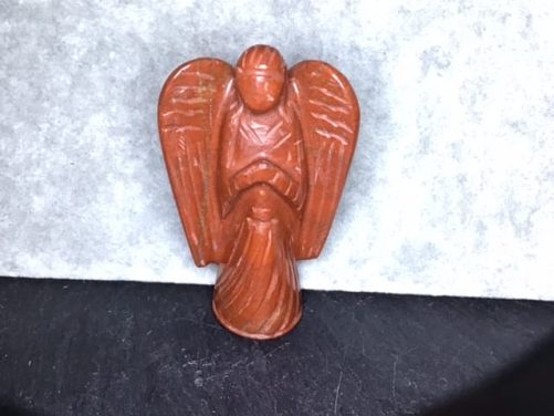 Statuette d ange ne pierre de jaspe naturel