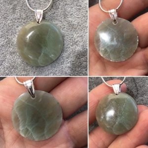 Pendentif garnierite