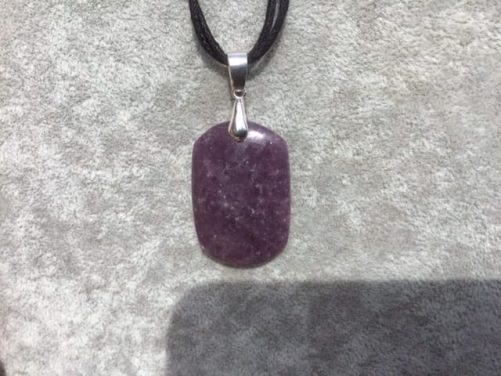Médaille lepidolite