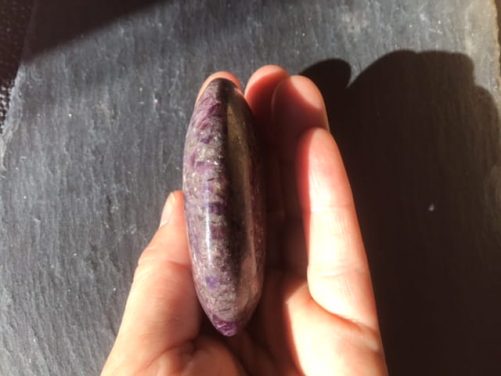 Galet lepidolite de soin