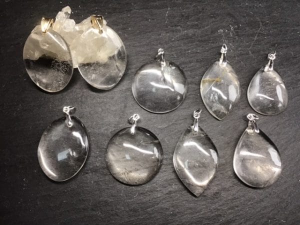 Pendentifs-cristal-de-roche-madagascar