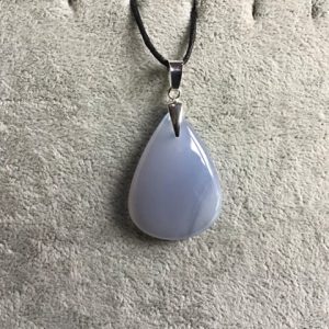 Grande pendentif calcedoine bleue