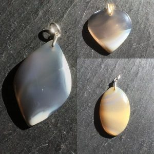 Pendentifs en agate fantome