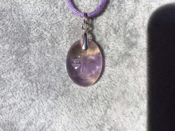 Pendentif-ametrine-souriante-naturelle