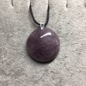 Anhydrite violette ronde