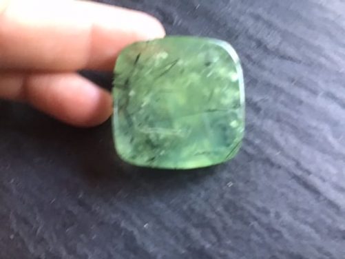 Prehnite carrée