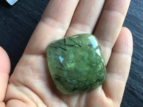 Prehnite carrée