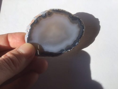 Tranche agate naturelle bleue foncée