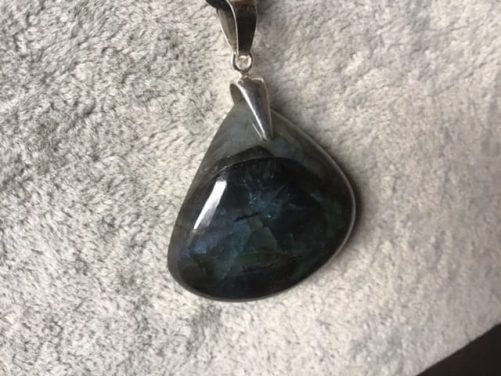 Pendentif grosse labra