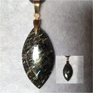 Pendentif nuumite veritable