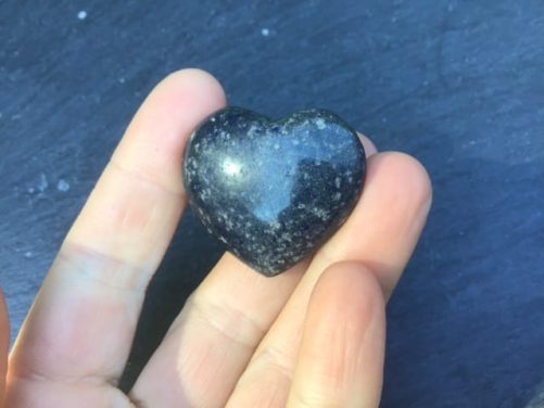 Coeur en pierre naturelle
