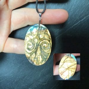 Labradorite jaune foncé