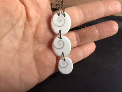 Collier oeil Sainte Lucie Australie