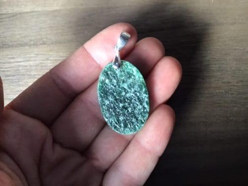 Pendentif aventurine oval semi brut