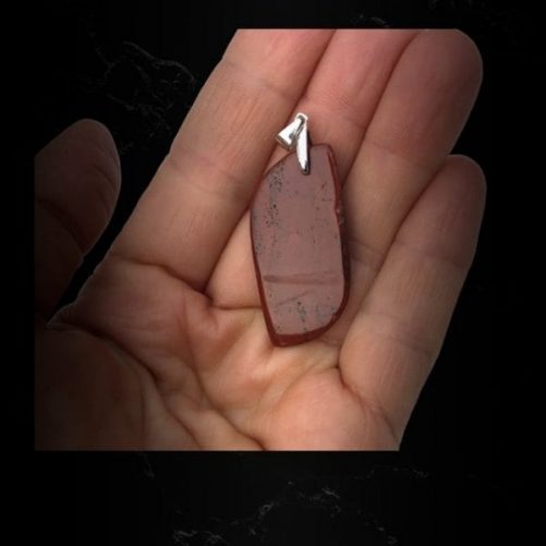 Pendentif jaspe rouge free forme