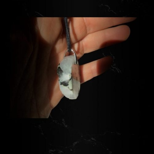 Pendentif Péristérite rond