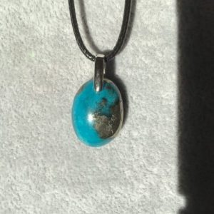 Pendentif turquoise oval d’ Iran qualite aaa