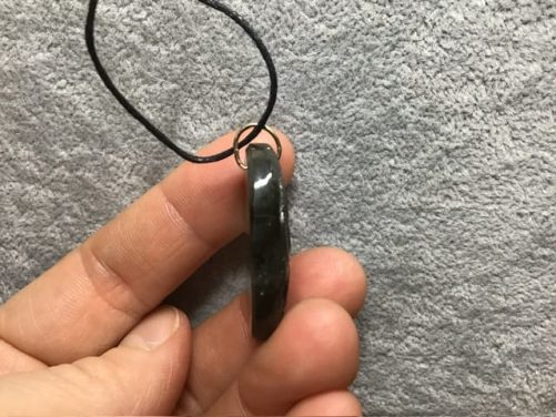 Pendentif labradorite sculptée d’ une fleur