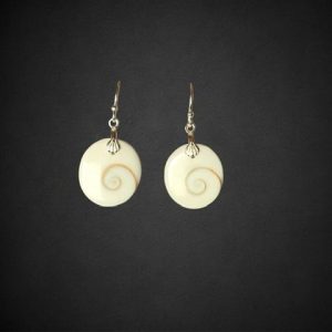 Boucles d oreilles en oeil de sainte lucie d’ Australie