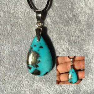 Pendentif en goutte grand format en turquoise d Iran authentique