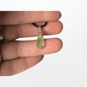 Pendentif peridot cristallisé