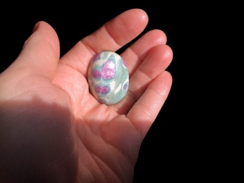 Cabochon rubis fuschite