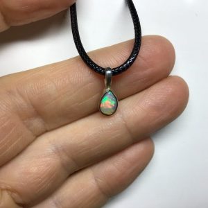 Petit pendentif opale